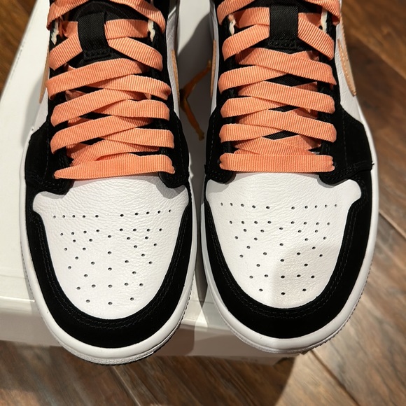NWT Women’s Air Jordan 1 Mid SE Sneaker, size 8, white/apricot/agate-black. - Picture 3 of 11
